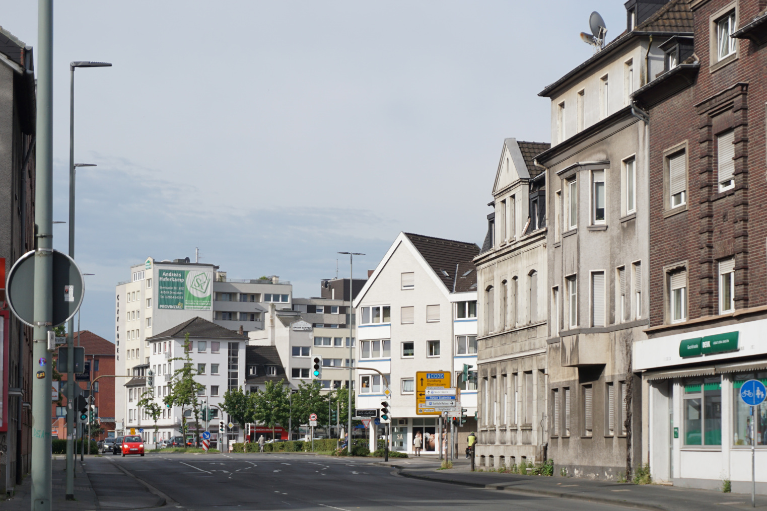 HansBöcklerStraße für ca. 3 Monate Einbahnstraße Fernwärme Niederrhein